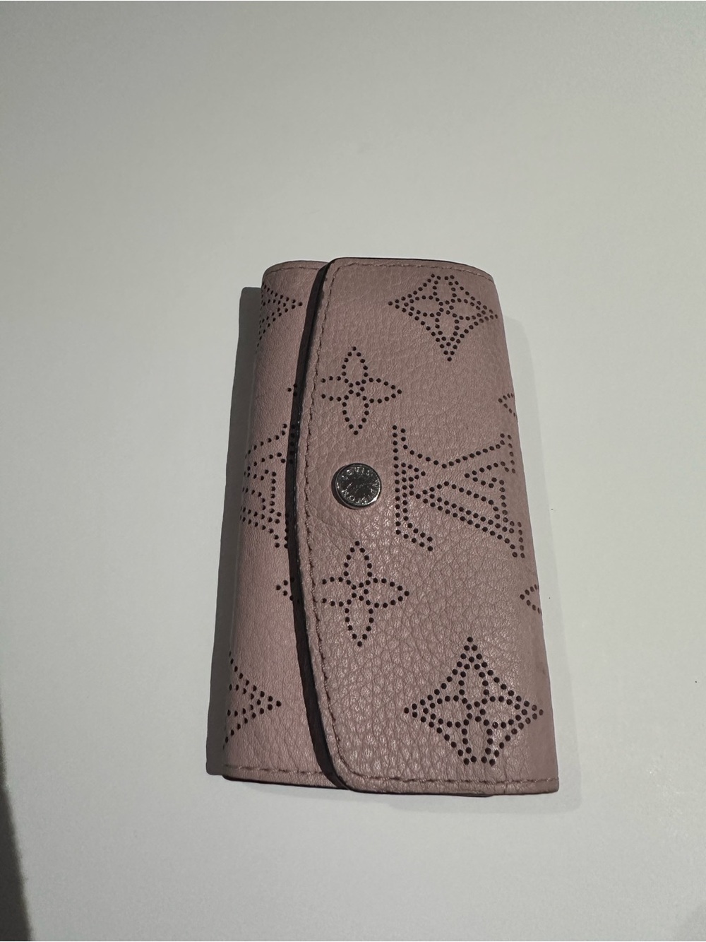 Authentic LOUIS VUITTON Mahina Multicles 4 Key Holder